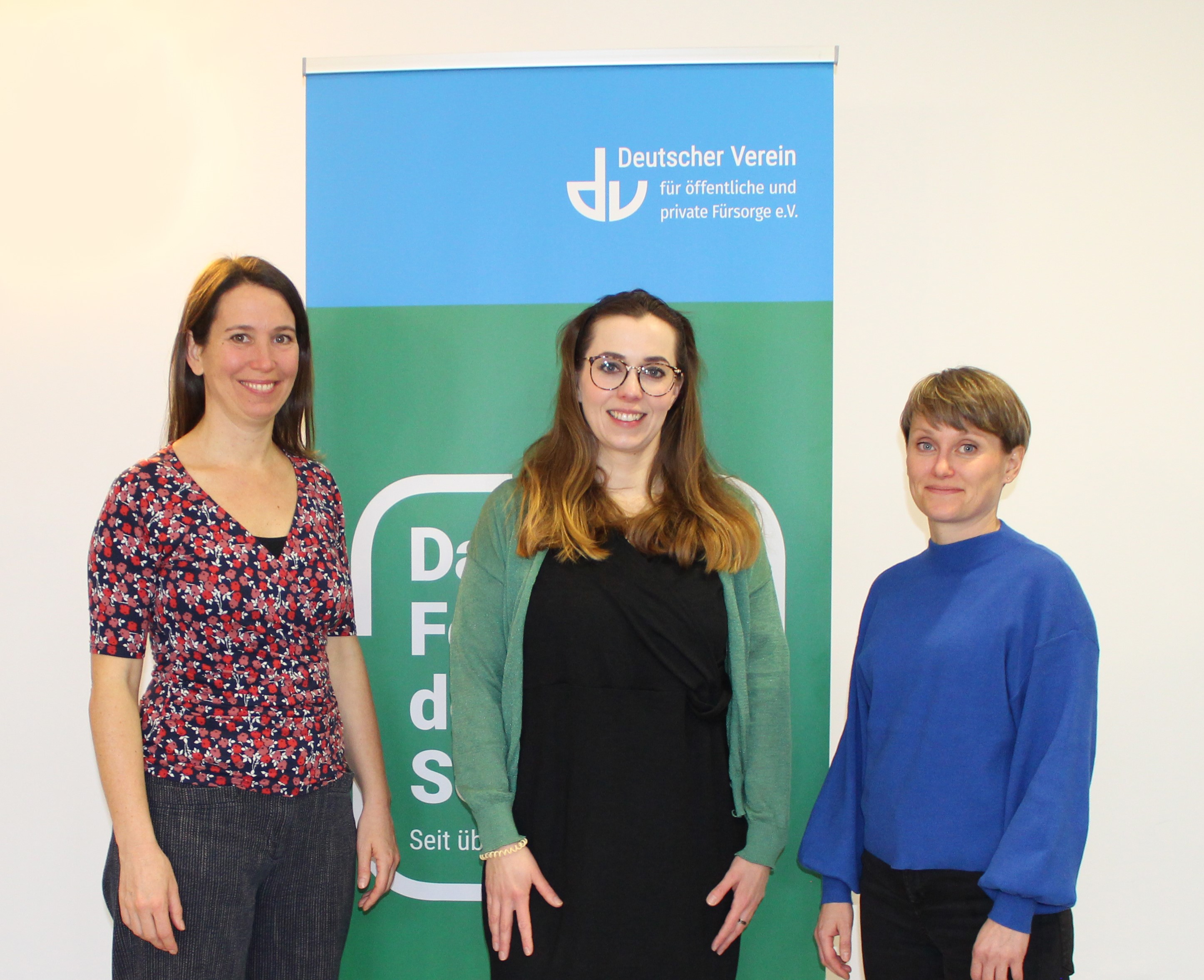 Foto v.l.n.r.: Dr. Anna Sarah Richter, Carolin Weingart und Nina Schwarz